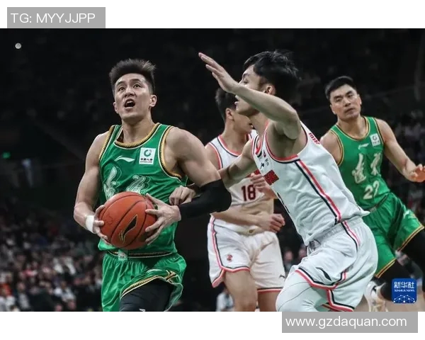 辽宁男篮大胜华南虎,豪取十连胜刷新纪录